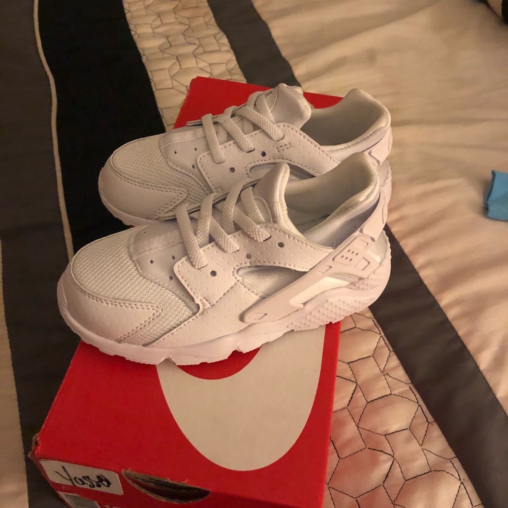 Brand new Huaraches